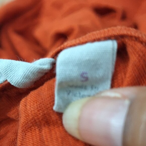 Athela short sleeved tshirt size small - Picture 3 of 3